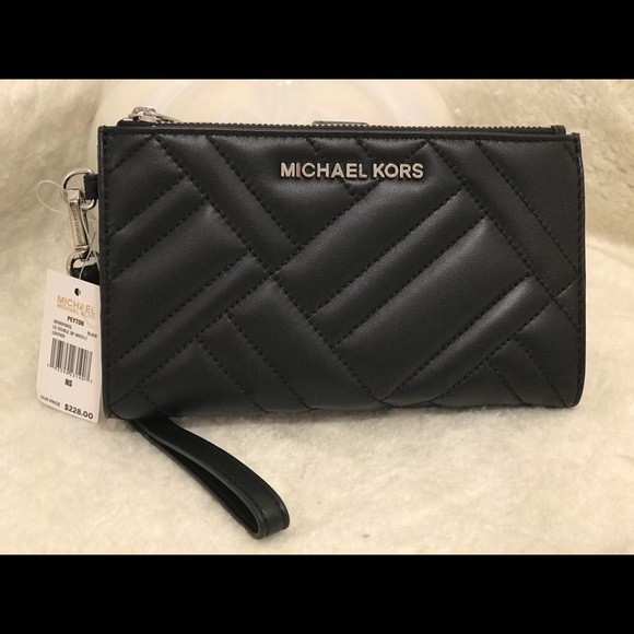 New Women Michael Kors wristlet/wallet